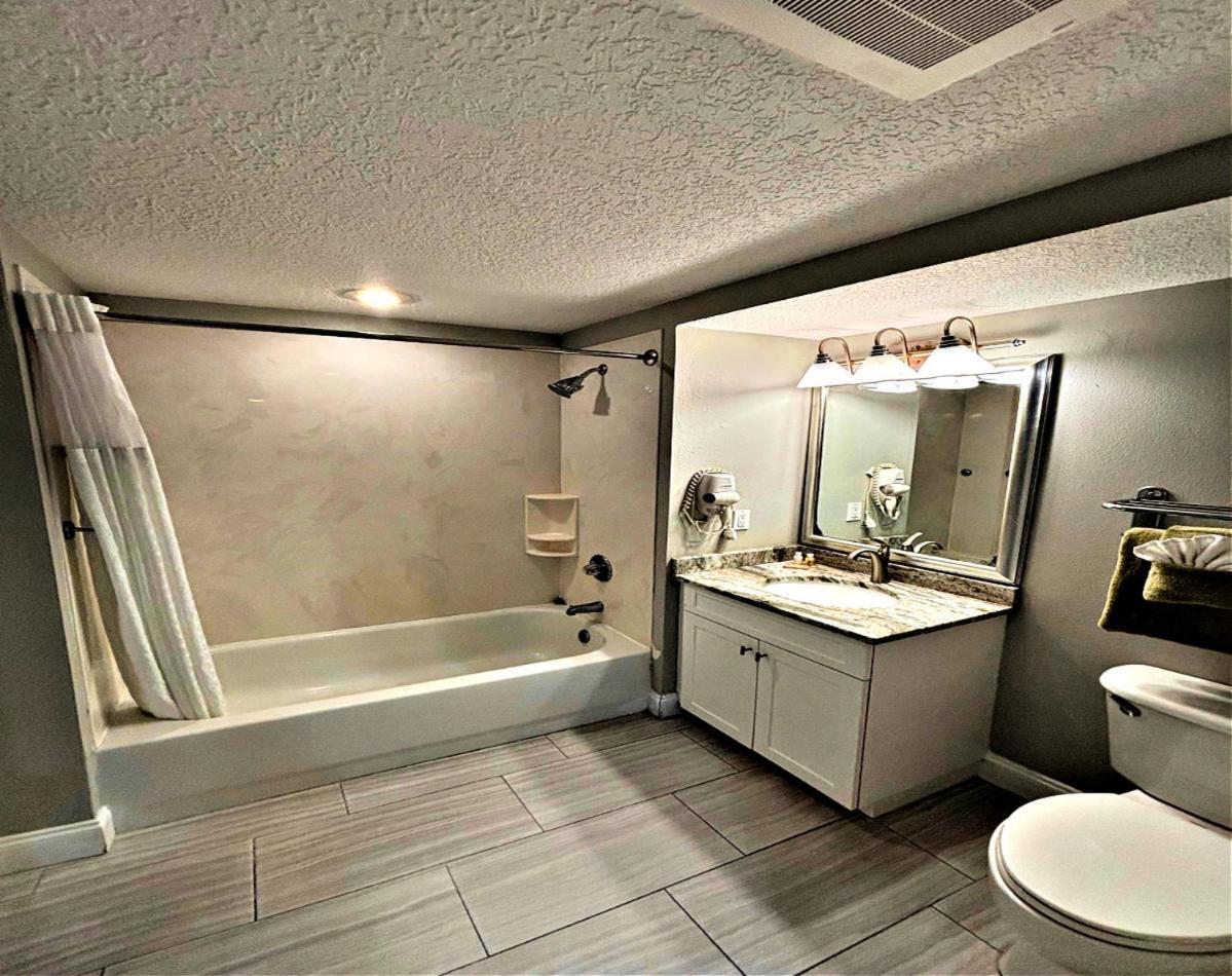 Vacation In Comfort And Luxury - 3 Bedroom Direct Oceanfront - Wyndham Ocean Walk Resort 2425 Daytona Beach Exterior foto